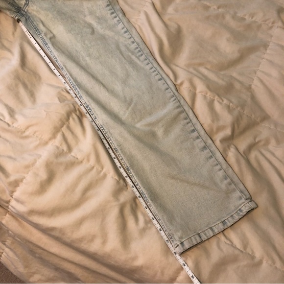 Straight leg high rise jeans - Picture 5 of 10